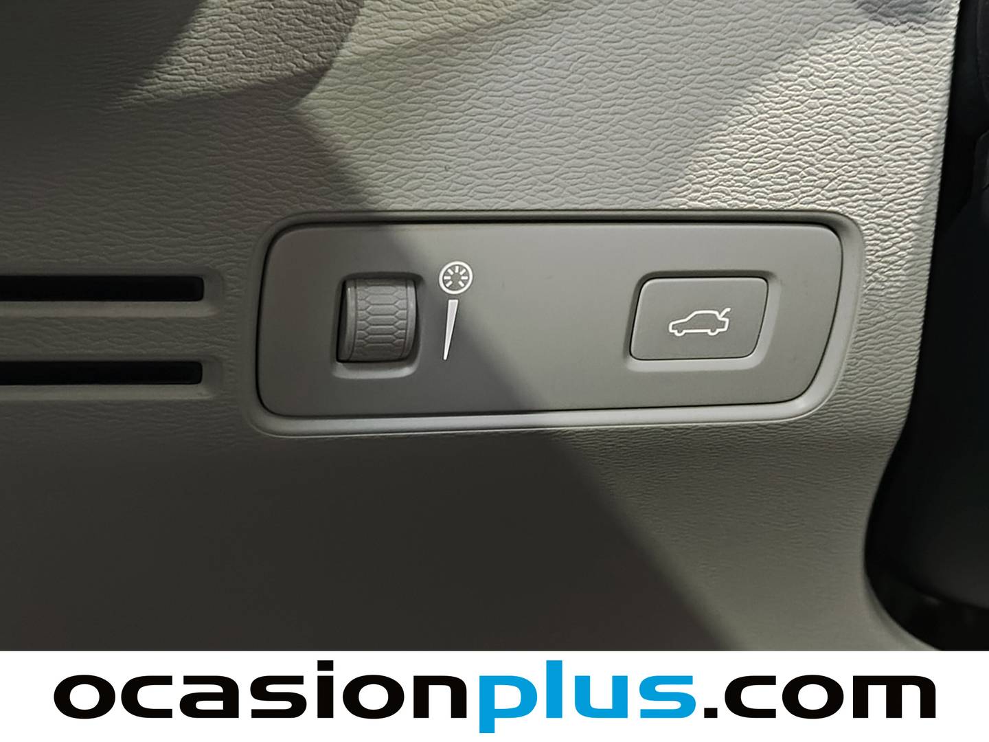 Foto Volvo XC40 Volvo XC40 D3 Momentum Auto (150 CV)