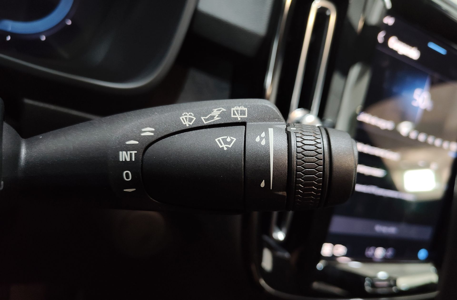 Volvo XC40 Recharge Plus - foto 26