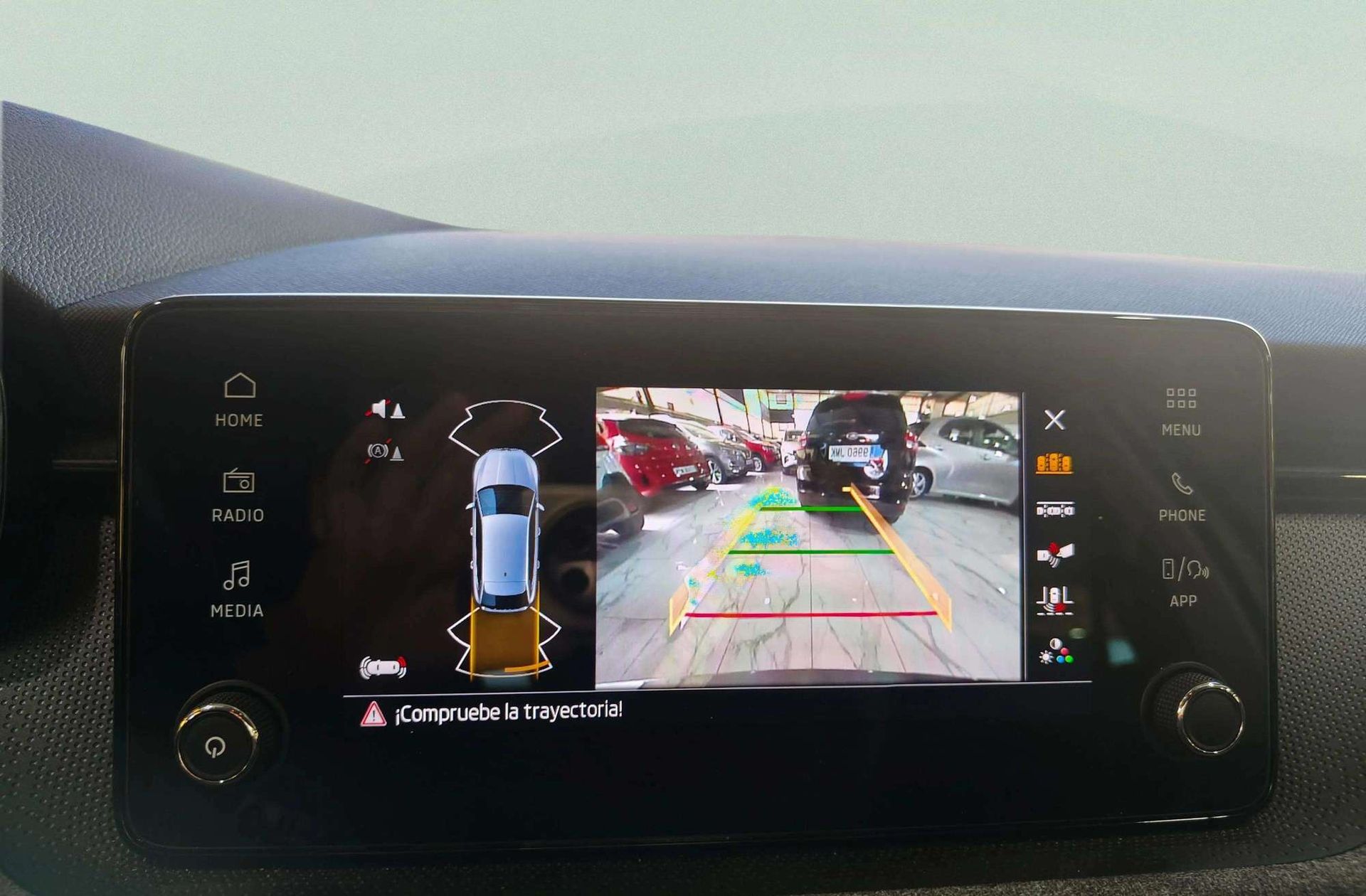 Škoda Scala 1.0 TSI Selection DSG - foto 9