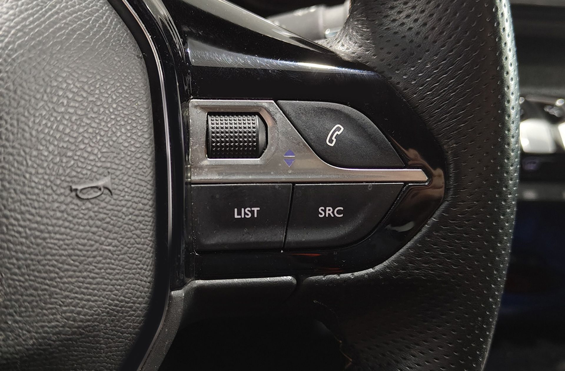 Peugeot 3008 PureTech 130 GT Line - foto 27