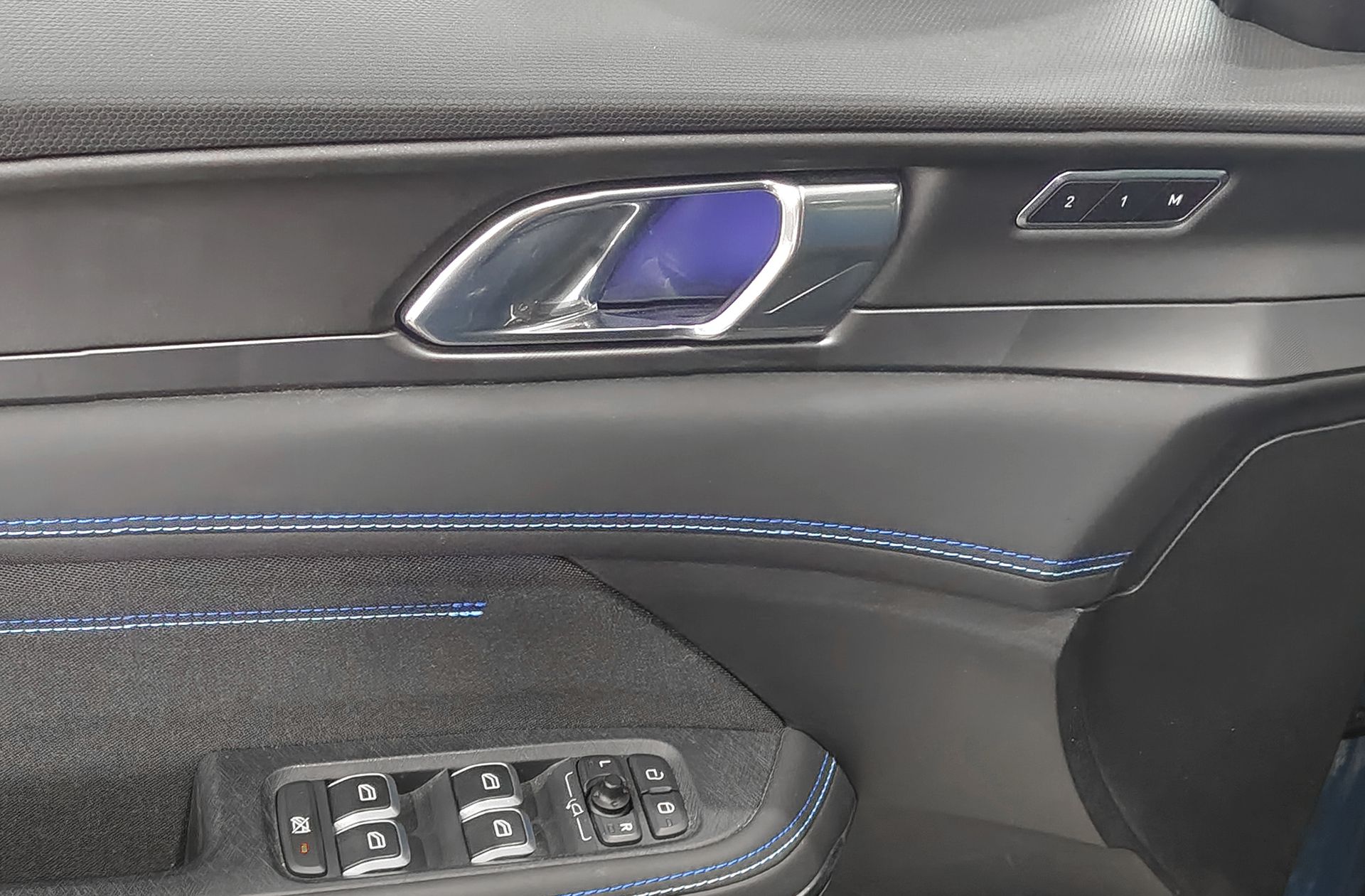 Lynk & Co 01 1.5 PHEV - foto 33