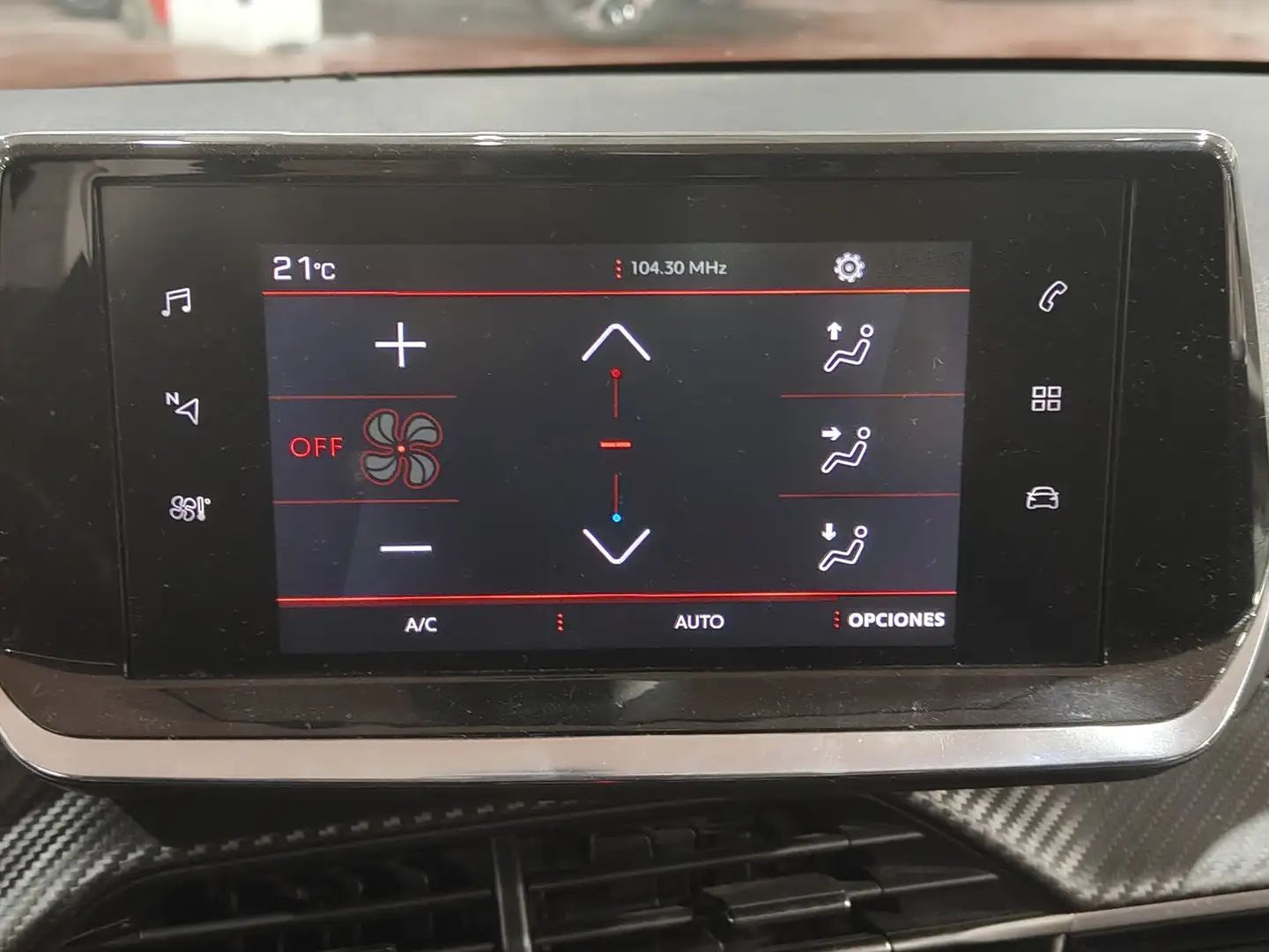 Foto Peugeot 208 Peugeot 208 BlueHDi 100 Allure (100 CV)