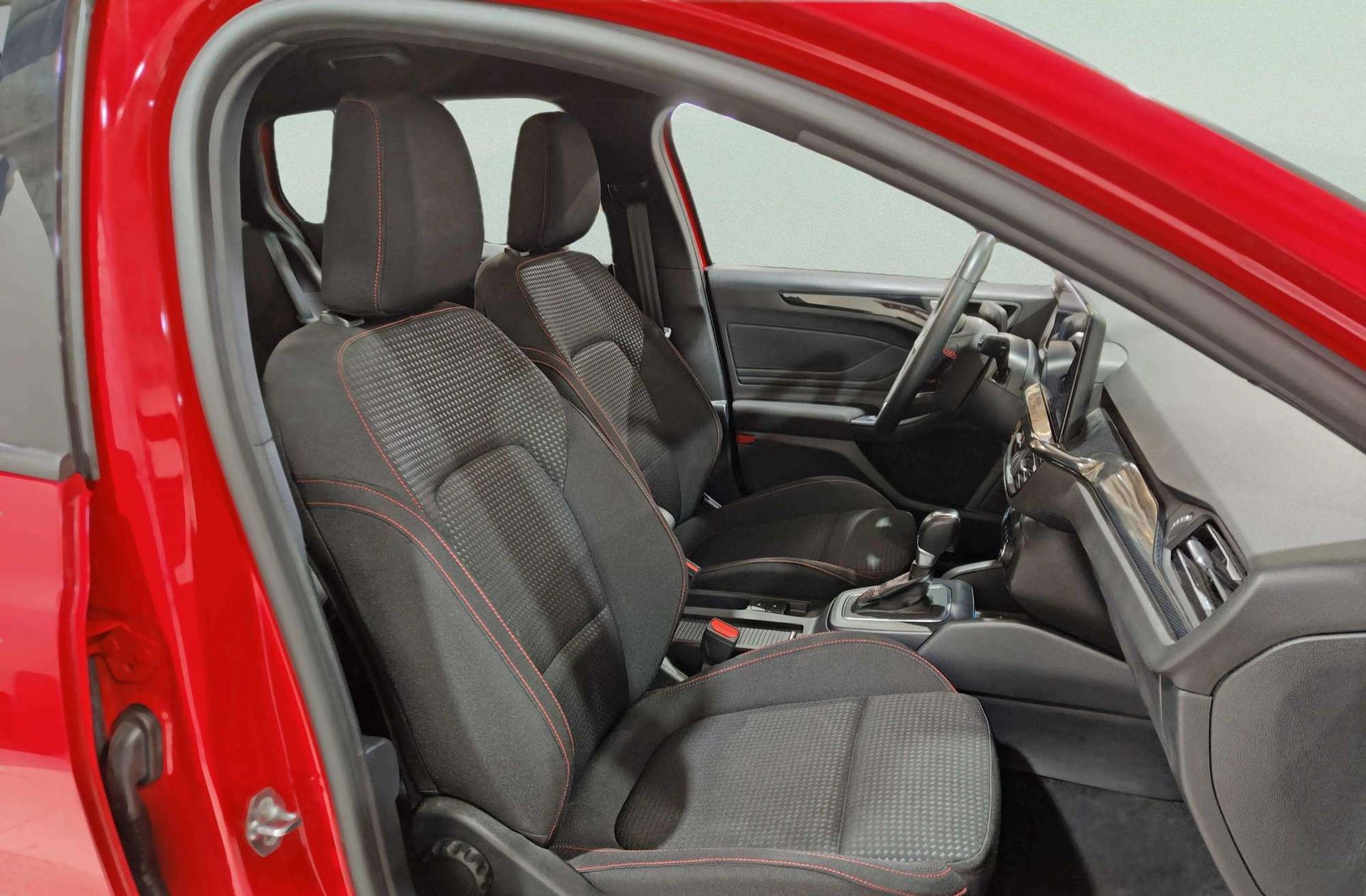 Ford Focus SportBreak 1.0 EcoBoost MHEV ST-Line - foto 20