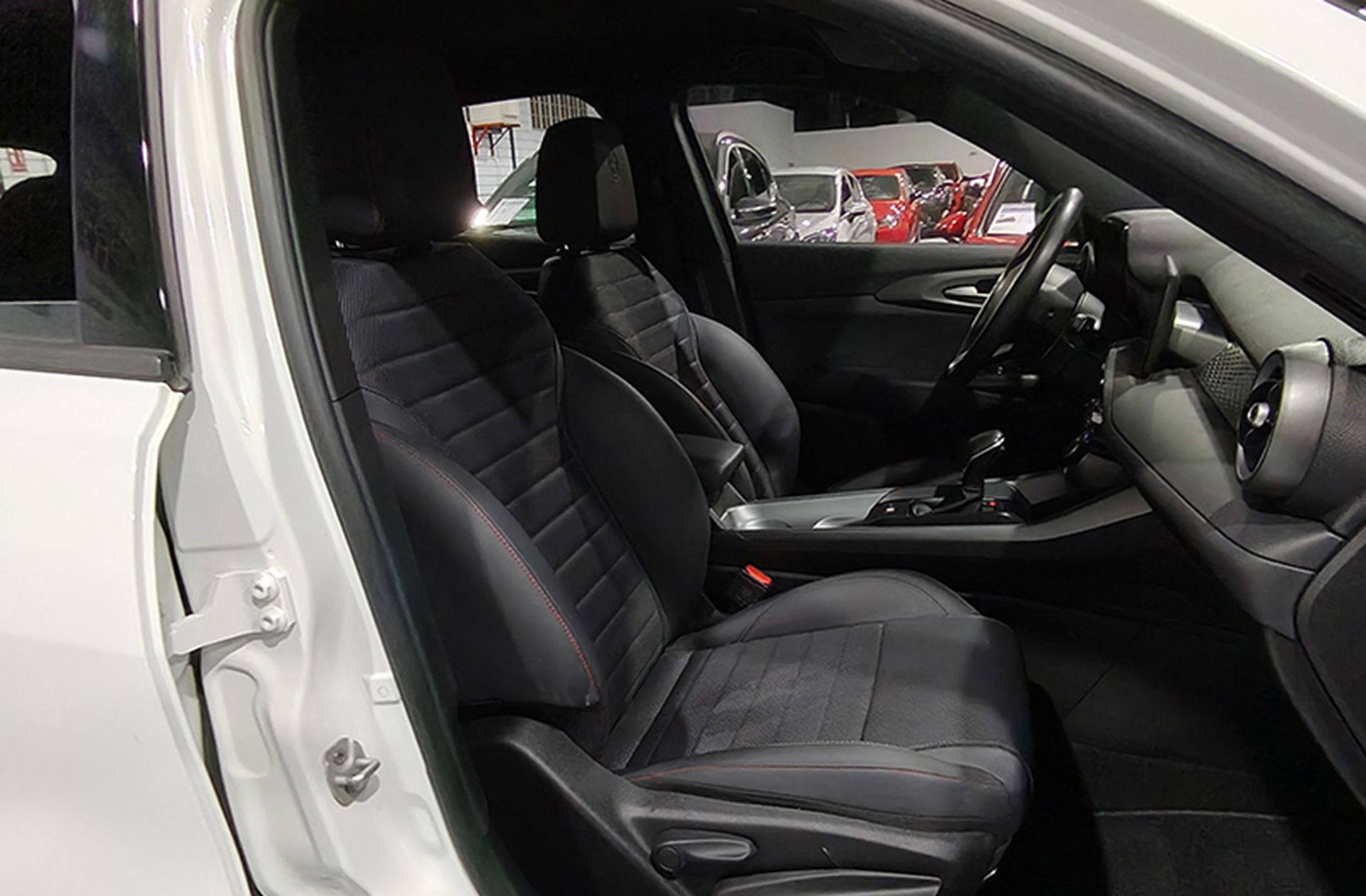 Alfa Romeo Tonale 1.5 MHEV Sprint FWD - foto 19
