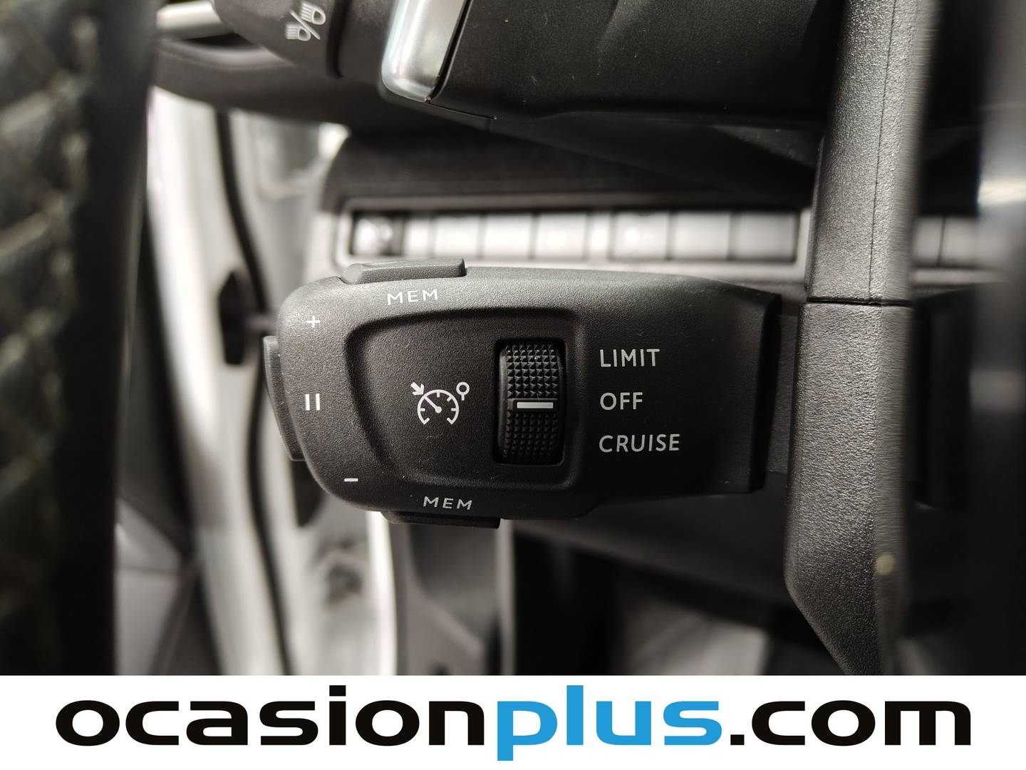 Foto Peugeot 3008 Hybrid Peugeot 3008 Hybrid 300 Allure Pack e-EAT8 (300 CV)