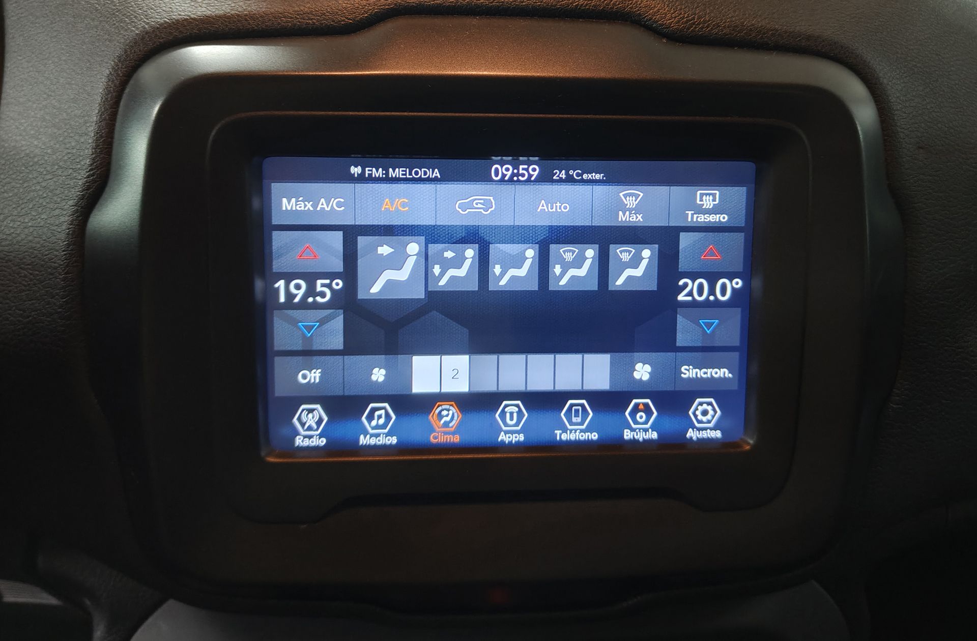 Jeep Renegade 1.0G Longitude 4x2 - foto 25