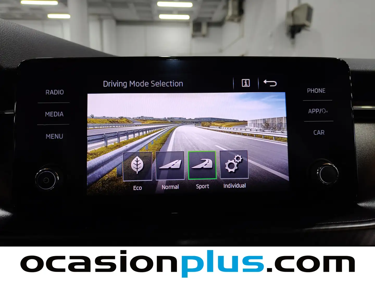 Foto Skoda Kamiq Skoda Kamiq 1.5 TSI Monte Carlo (150 CV)