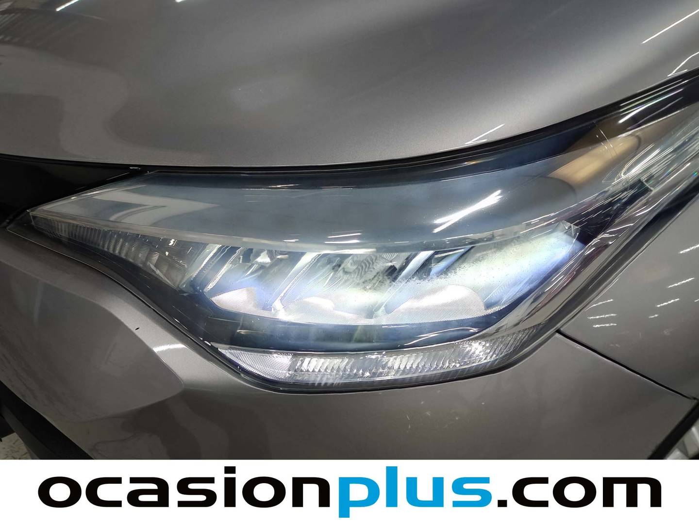 Foto Toyota C-HR Toyota C-HR 1.8 125H Active (122 CV)