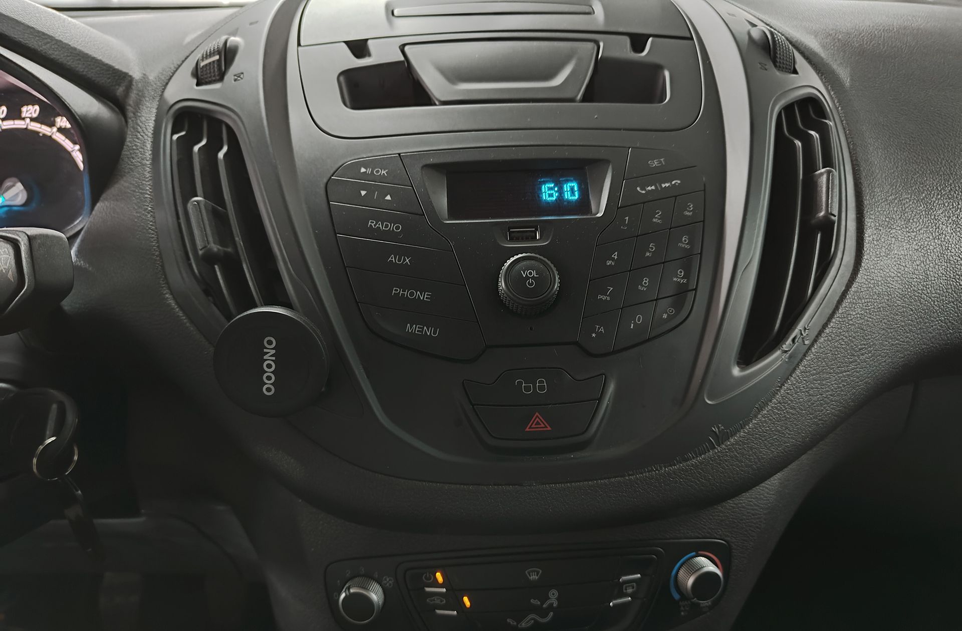 Ford Tourneo Courier 1.5 TDCi Ambiente - foto 27