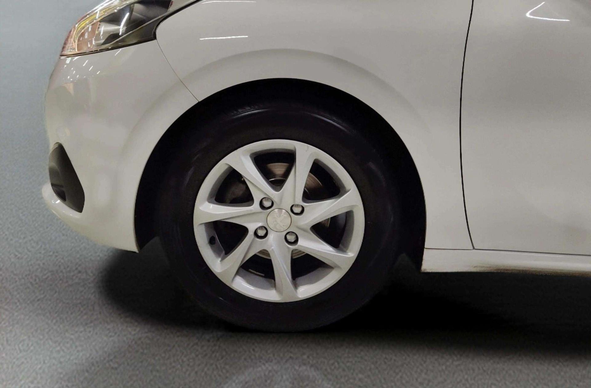 Peugeot 208 1.2 PureTech Active - foto 35