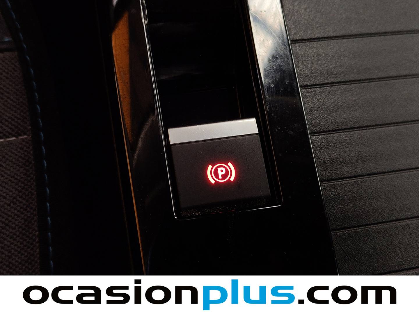 Equipamiento del Citroën C4 Citroën C4 PureTech 130 S&S Plus EAT8 (131 CV)