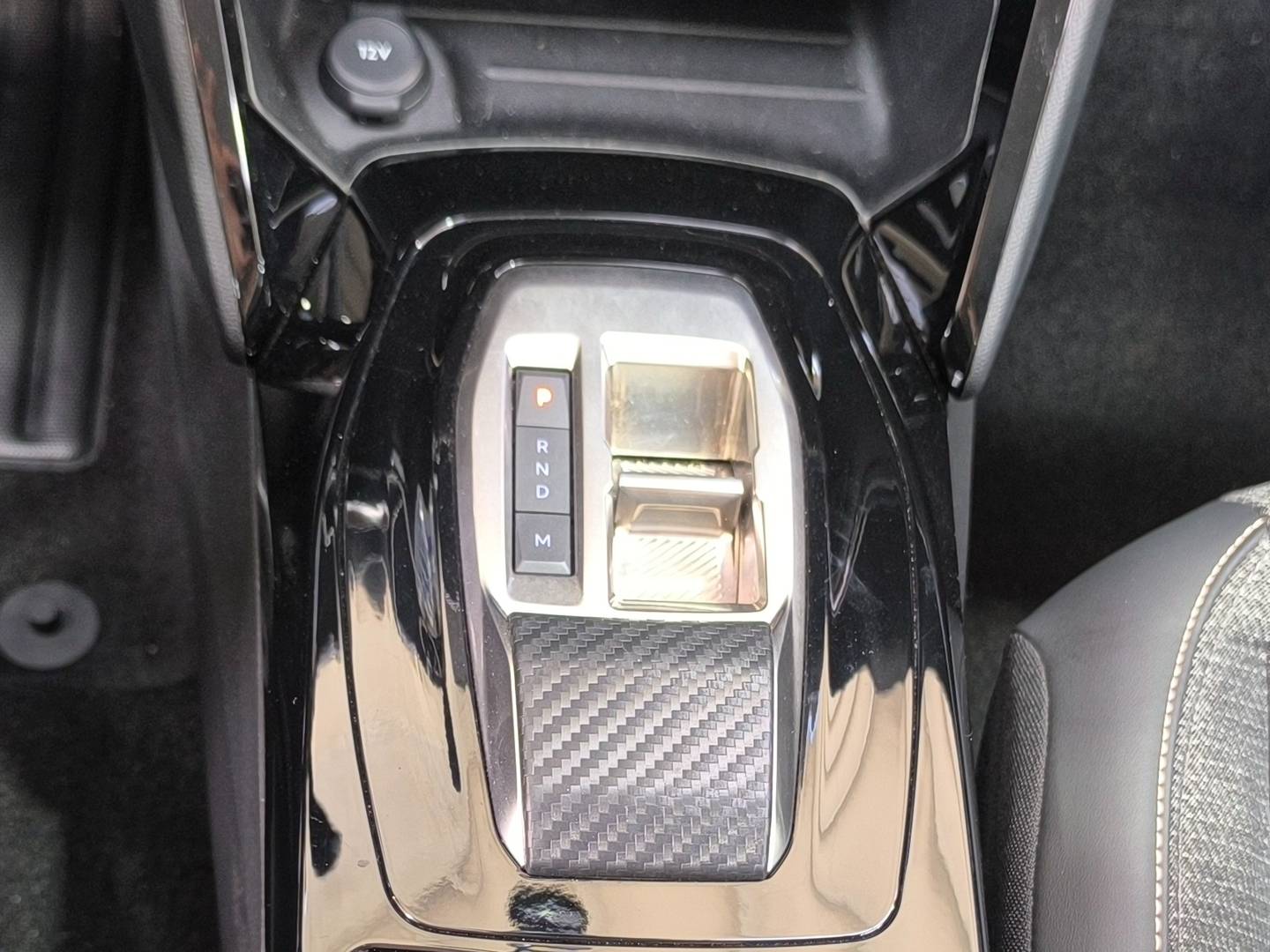 Foto Peugeot 208 Peugeot 208 Allure Hybrid eDCS6 (100 CV)