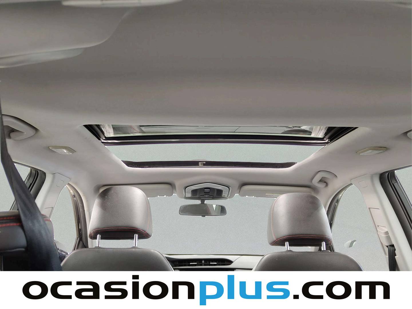 Extras y acabados del SWM G01 SWM G01 1.5T Luxury (131 CV)