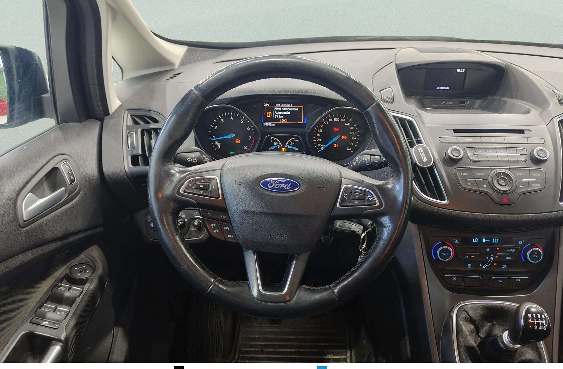 Ford C-Max 1.0 EcoBoost Trend+ - foto 17
