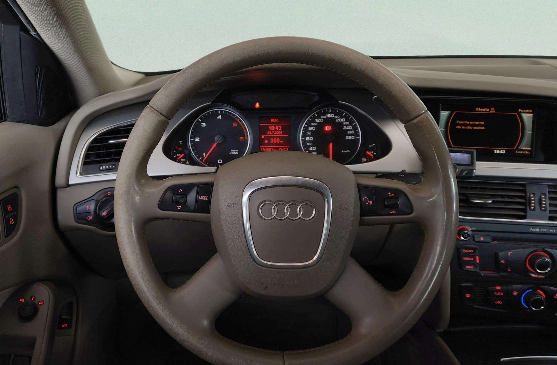 Audi A4 2.0 TDI DPF - foto 18