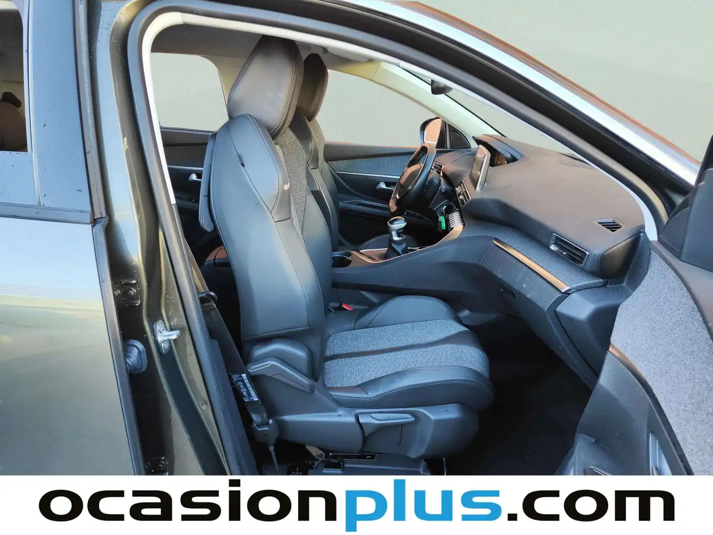 Foto Peugeot 5008 Peugeot 5008 PureTech 130 S&S Allure (130 CV) 7 Plazas