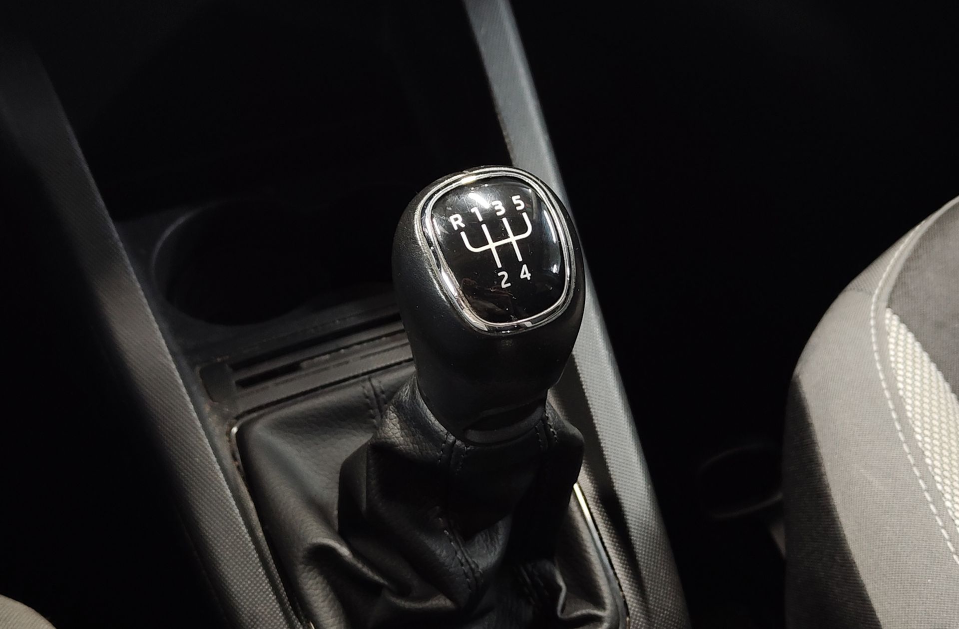 Škoda Fabia 1.2 TSI Like - foto 5