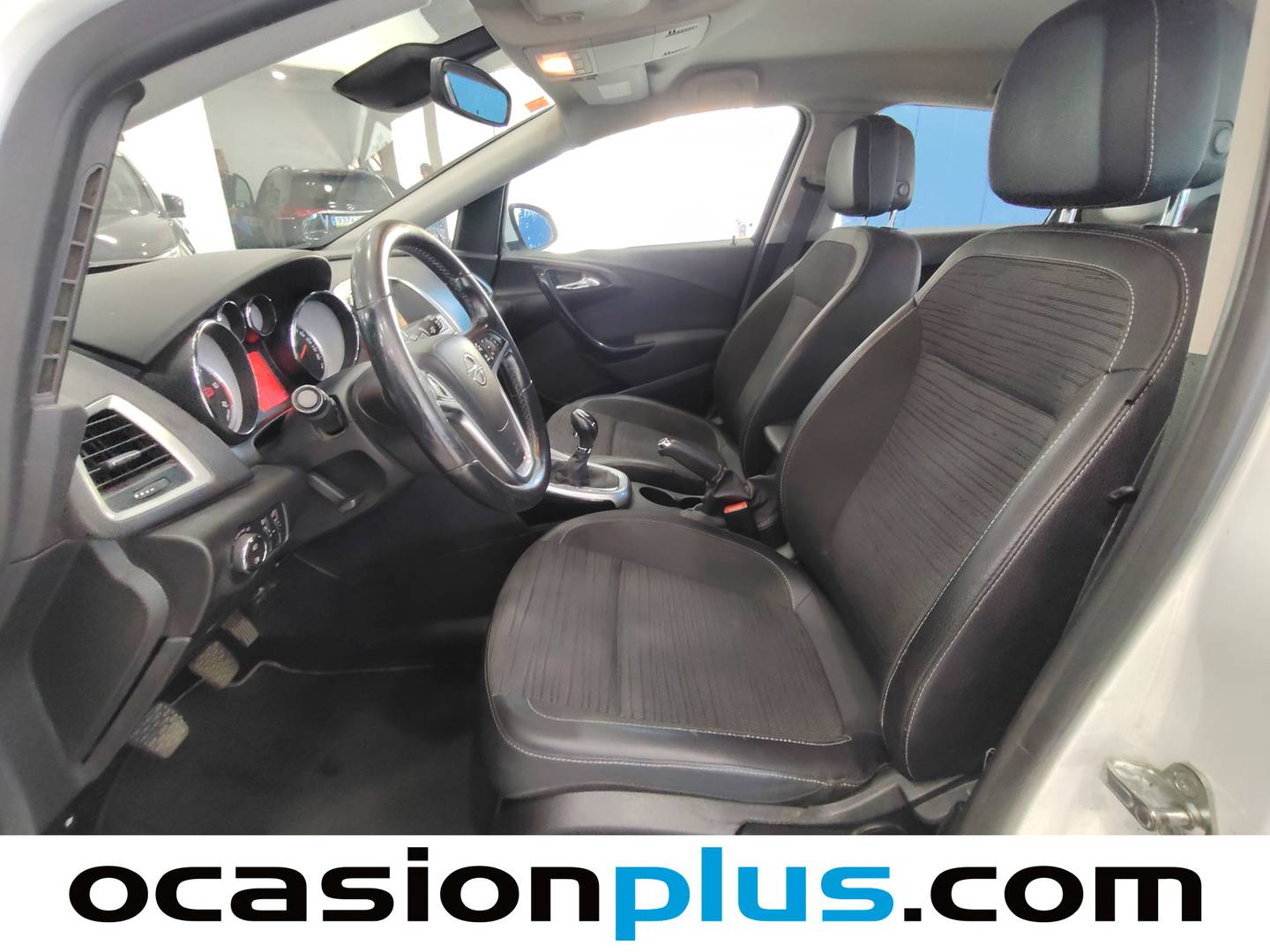 Foto asientos delanteros Opel Astra Opel Astra 2.0 CDTi S&S Selective (165 CV)