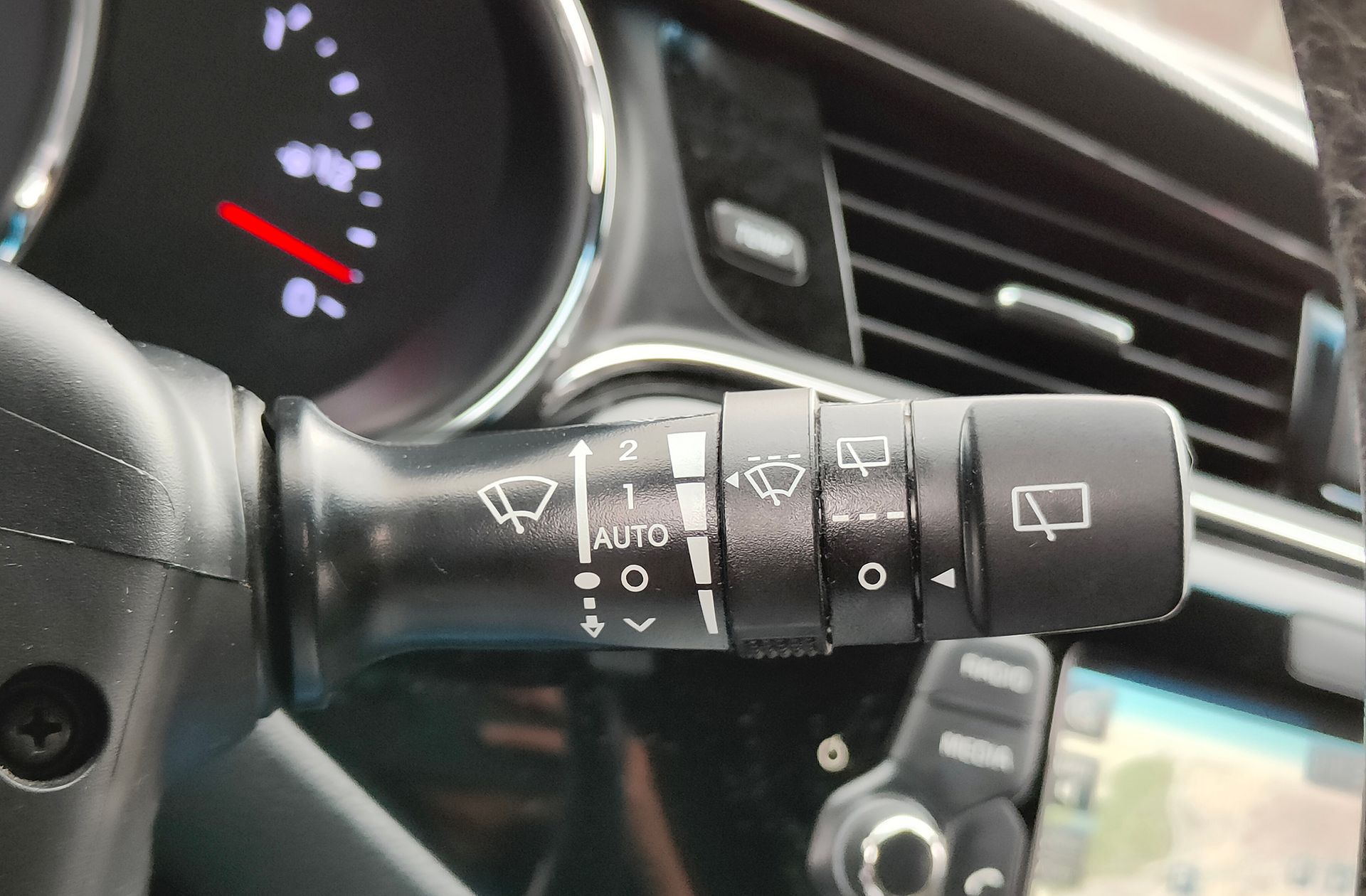 Kia ProCeed 1.6 CRDi VGT Eco-Dynamics x-Tech16 - foto 24