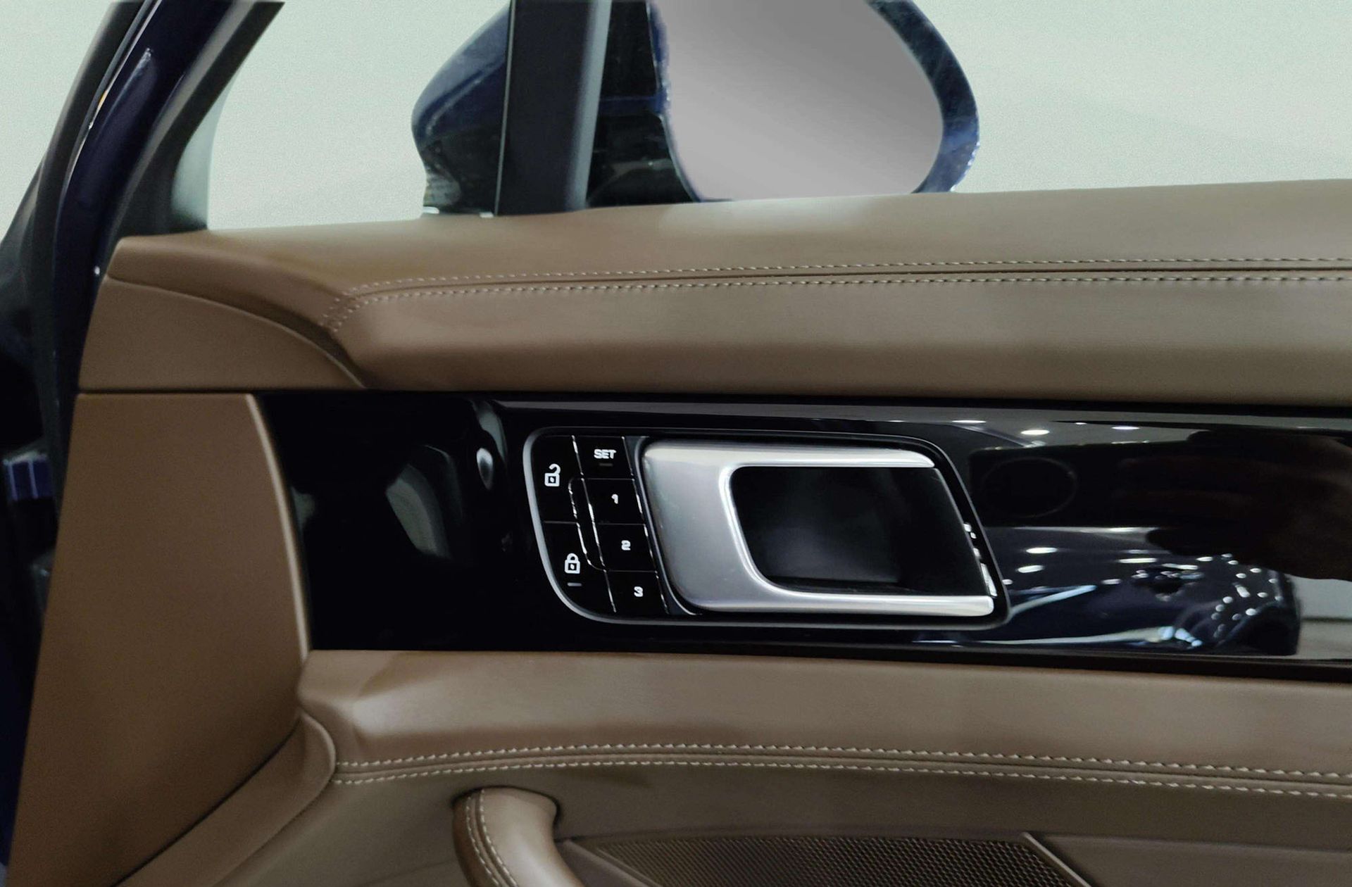 Porsche Panamera 4S E-Hybrid - foto 17