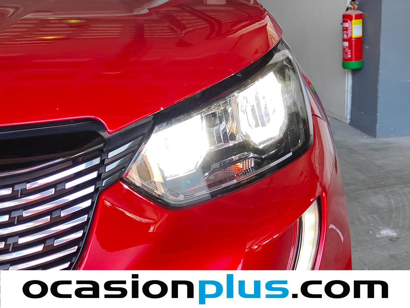 Equipamiento del Peugeot 2008 Peugeot 2008 PureTech 130 S&S Allure EAT8 (130 CV)