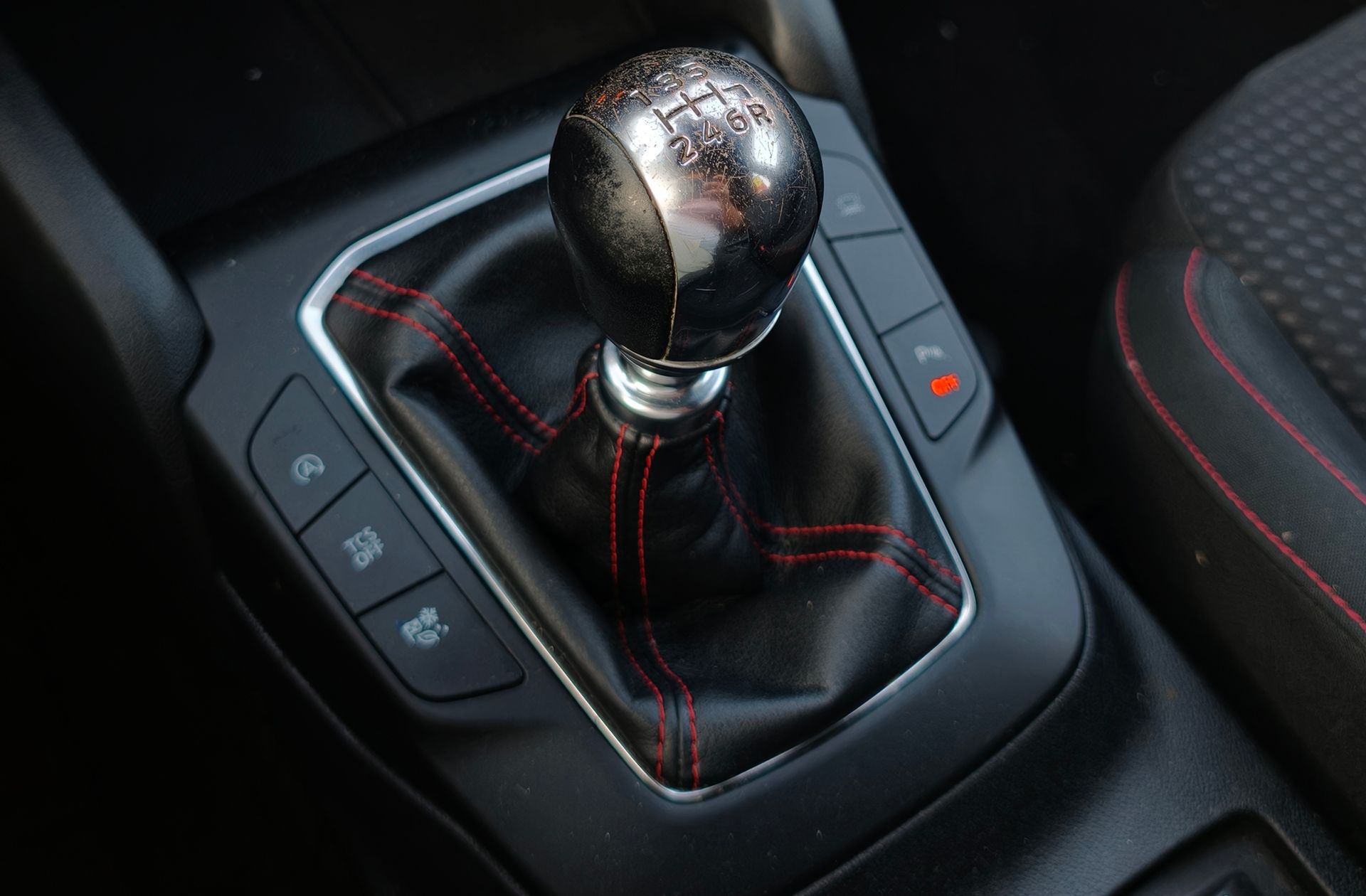 Ford Focus 1.0 EcoBoost ST-Line - foto 6
