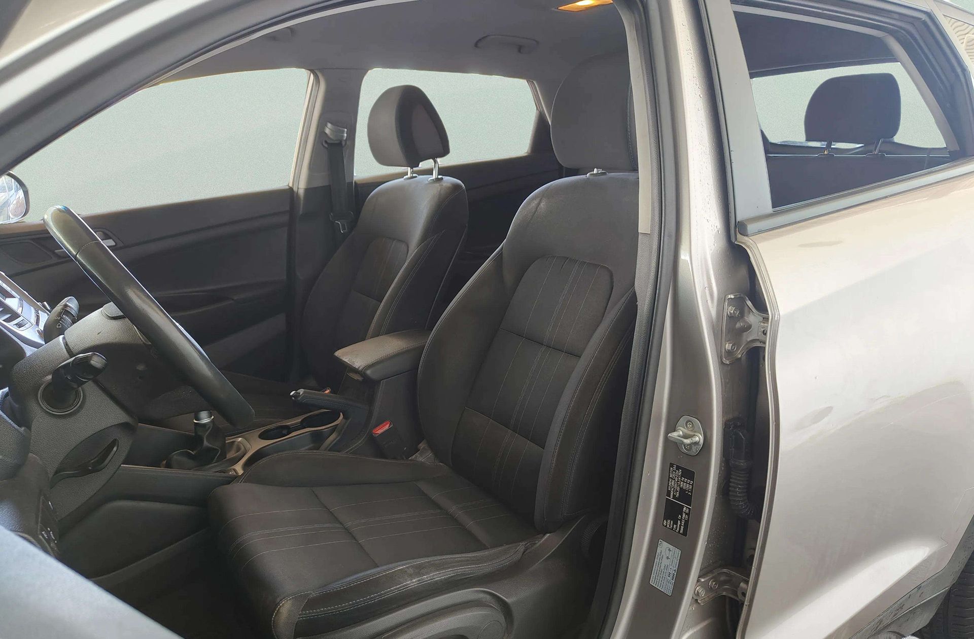 Hyundai Tucson 1.6 GDI BlueDrive Essence 4x2 - foto 9