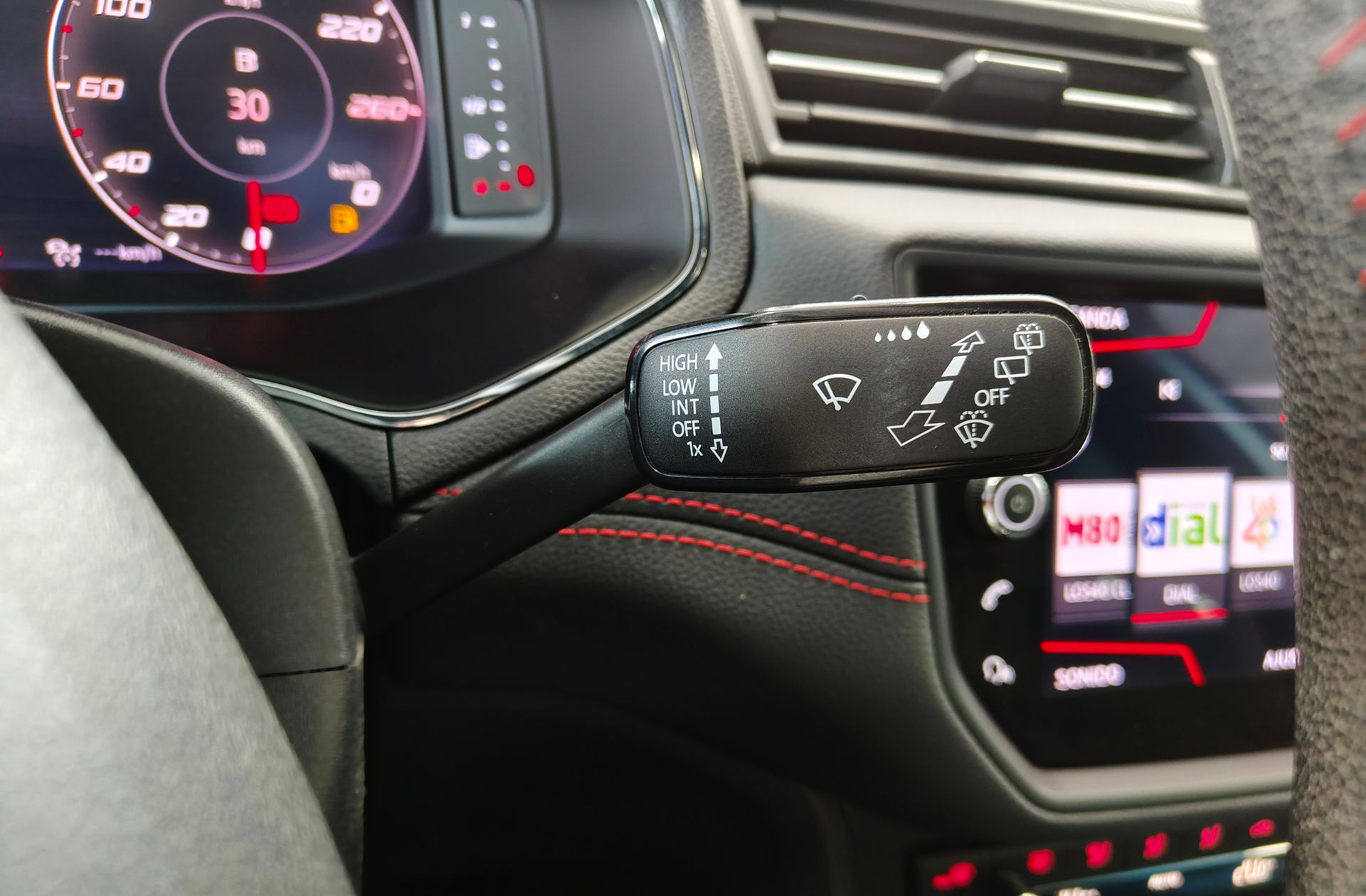 SEAT Arona 1.0 TSI Ecomotive FR Edition - foto 38
