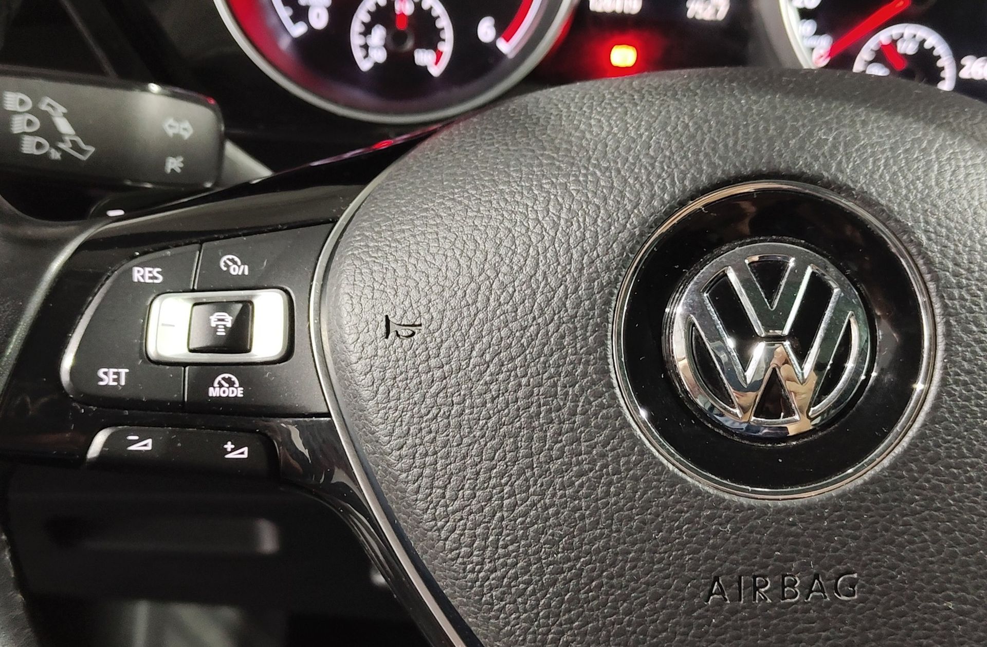 Volkswagen Touran Sport 2.0 TDI BMT DSG - foto 32
