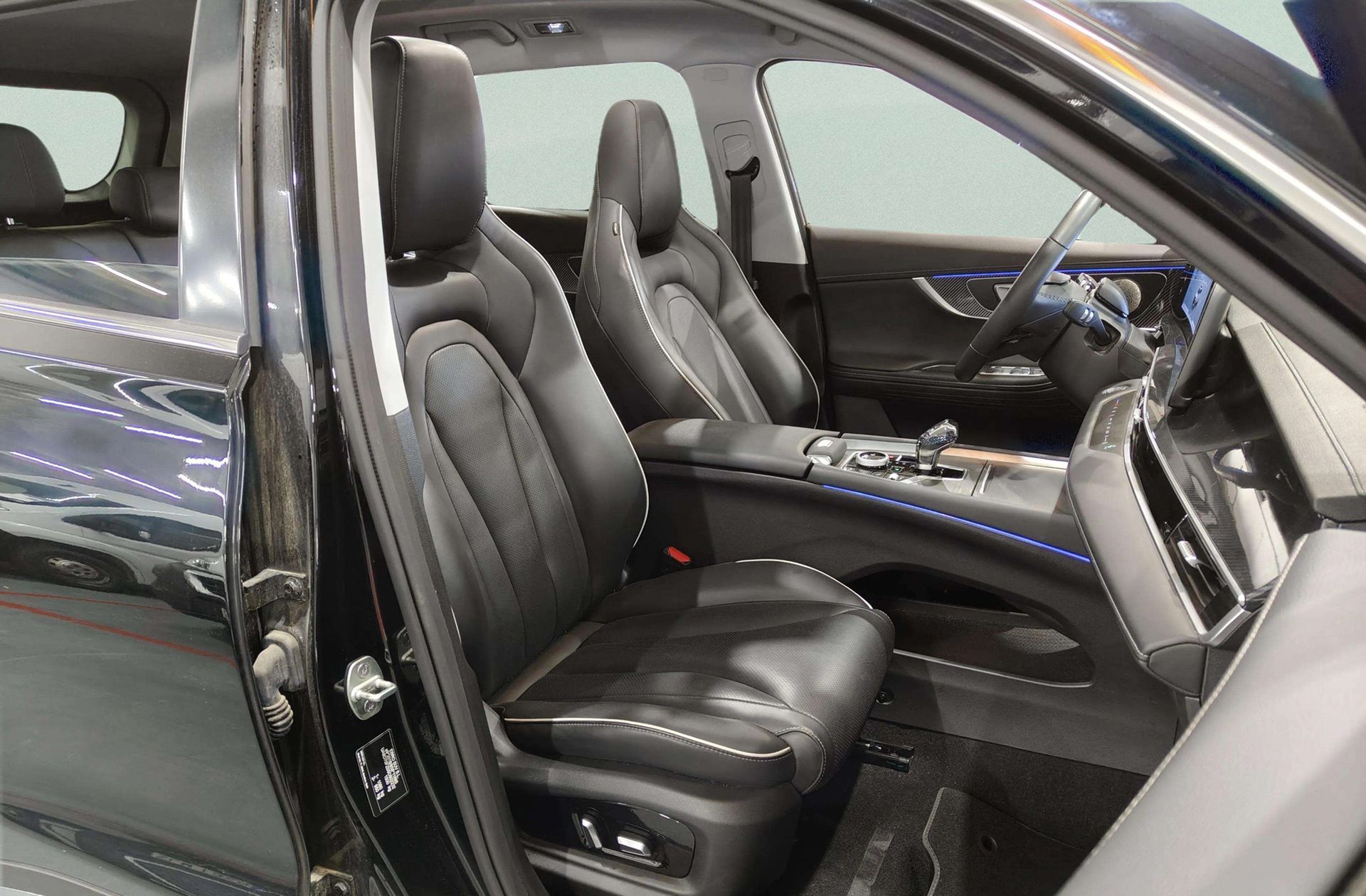 Ebro s700 1.6 T-GDi Luxury 7 DCT - foto 24
