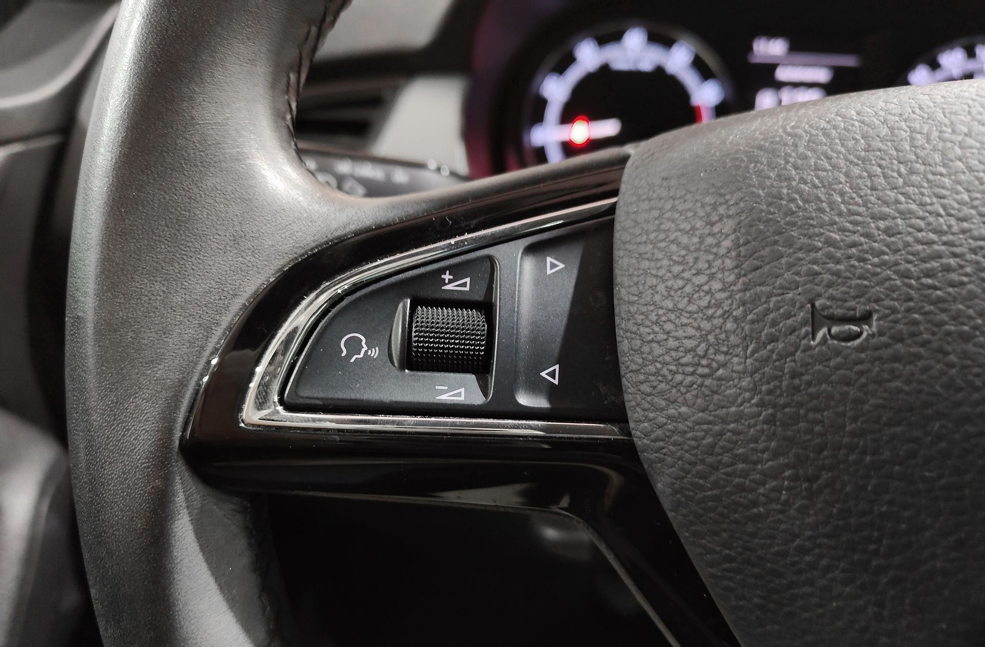 Škoda Fabia 1.0 MPI Like - foto 22