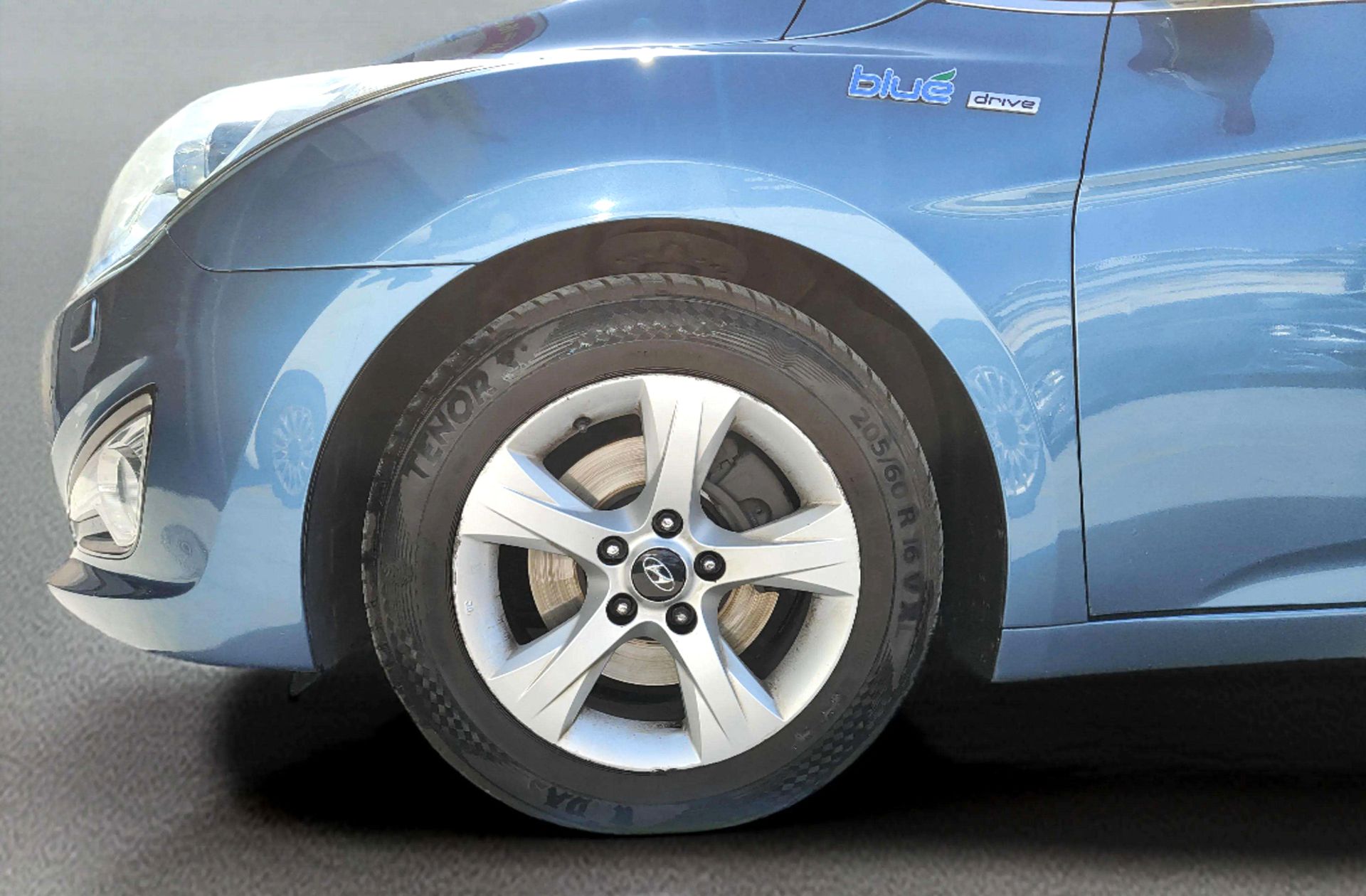 Hyundai i40 CW 1.7 CRDi BlueDrive Tecno Xenon Sky - foto 39