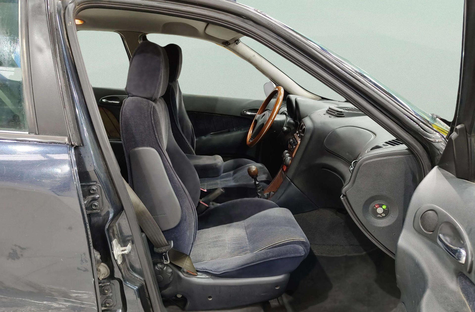 Alfa Romeo 156 1.9 JTD - foto 13