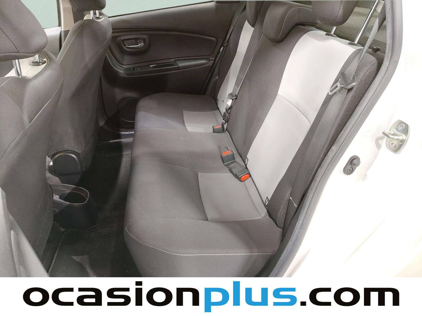 Foto asientos traseros Toyota Yaris Toyota Yaris 1.5 Feel (111 CV)