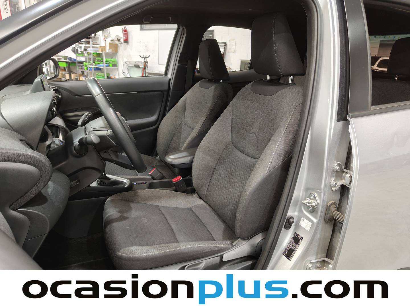 Foto asientos delanteros Toyota Yaris Cross Toyota Yaris Cross 120H Active Tech (116 CV)