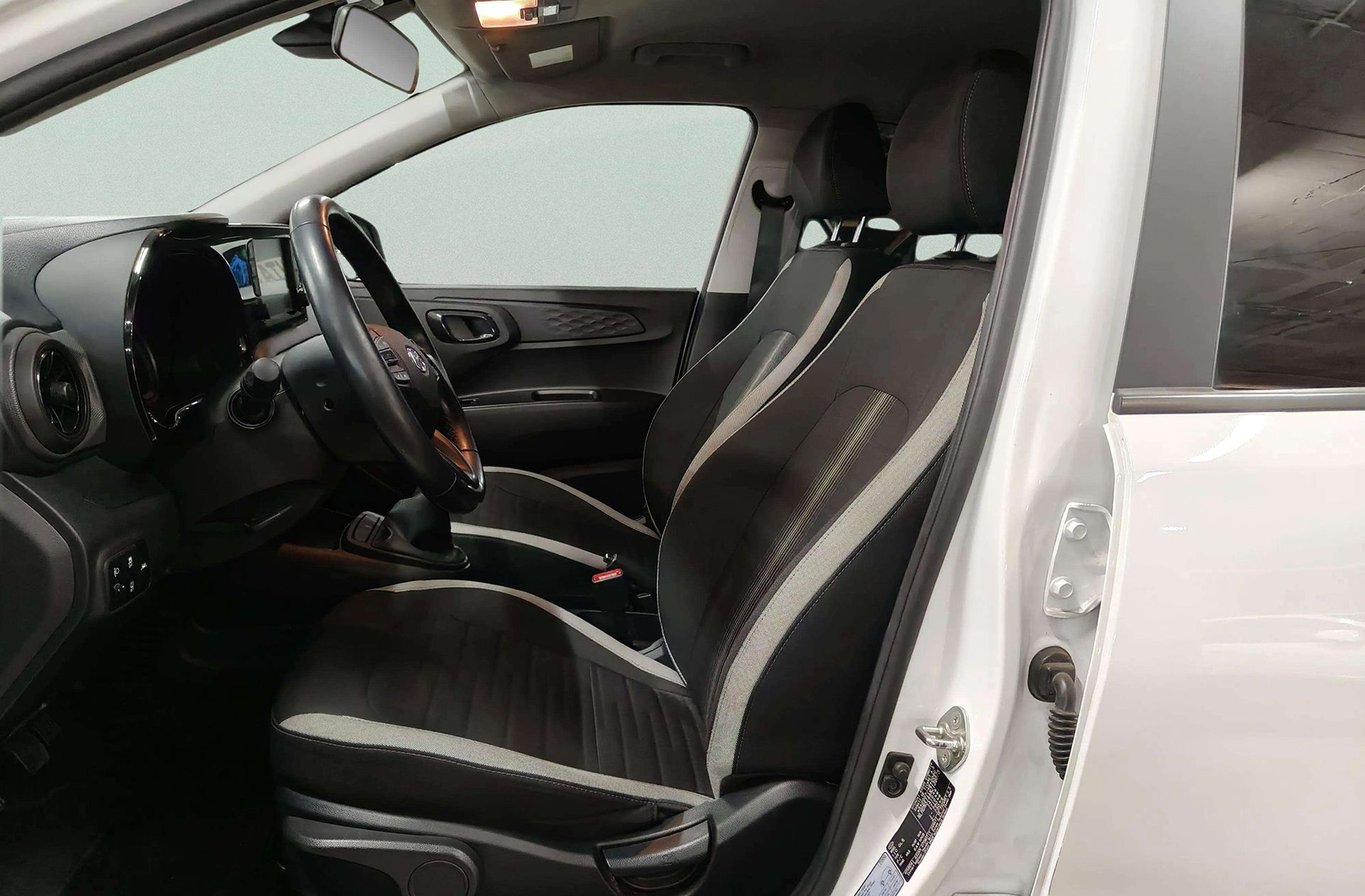 Hyundai i10 1.0 Klass - foto 10