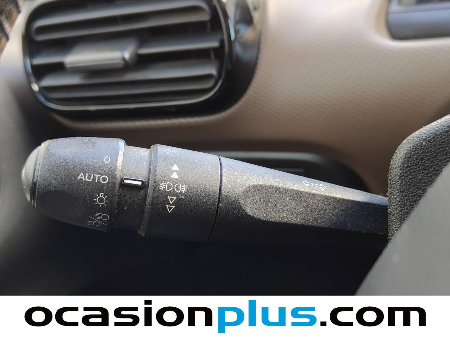 Foto Citroën C4 Cactus Citroen C4 Cactus BlueHDi 100 Shine (100 CV)