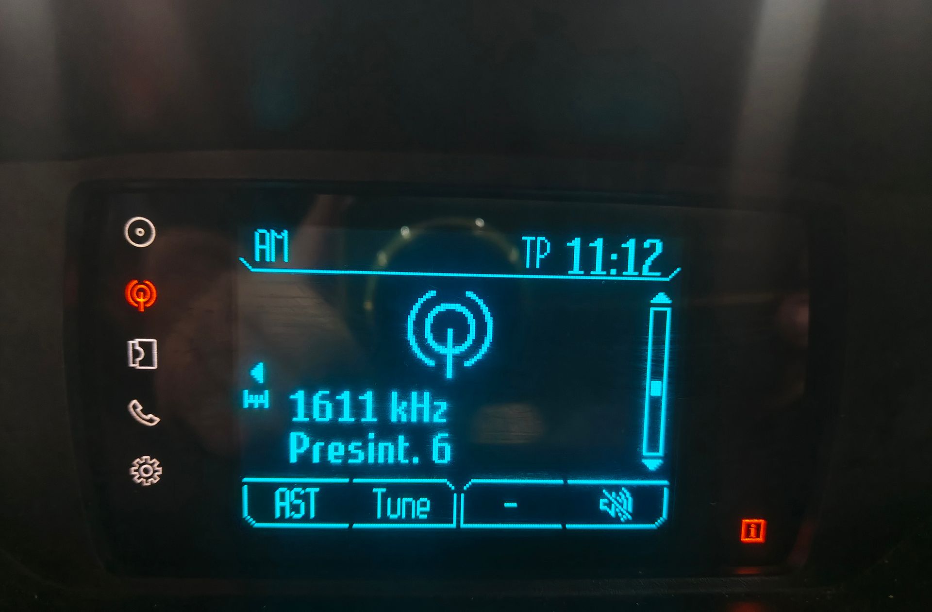 Ford Tourneo Courier 1.0 EcoBoost Trend - foto 28