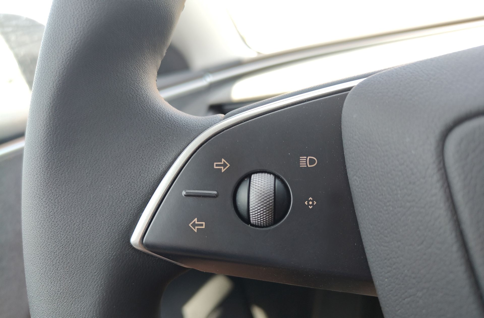 Tesla Model 3 RWD - foto 22
