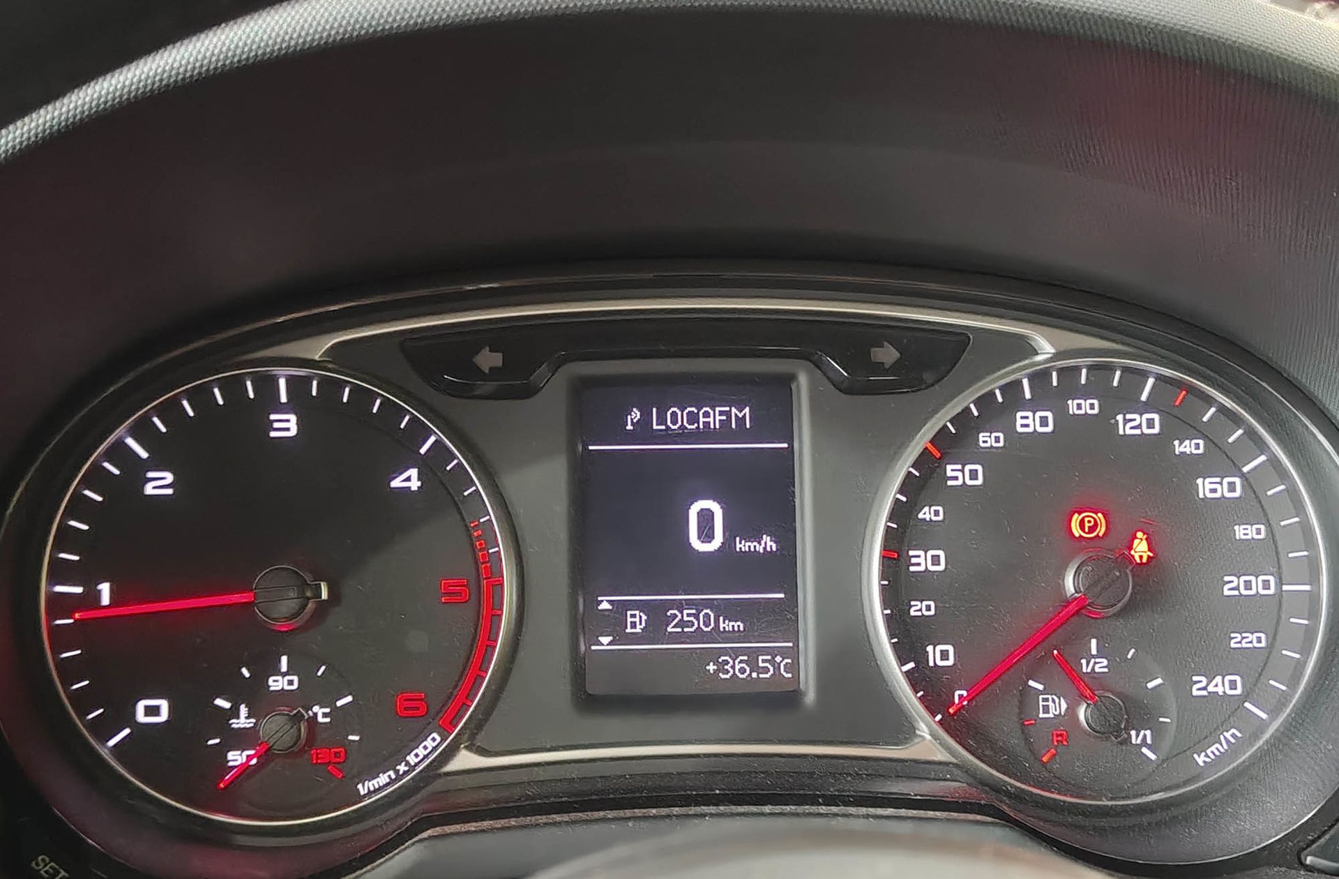 Audi A1 Adrenalin 1.6 TDI - foto 19