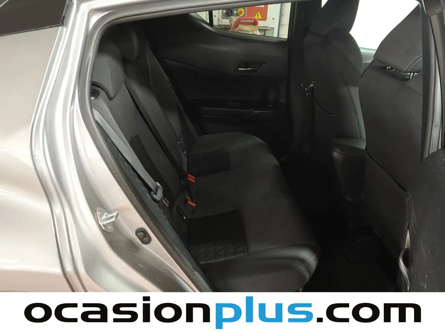 Foto Toyota C-HR Toyota C-HR 1.8 125H Advance (122 CV)