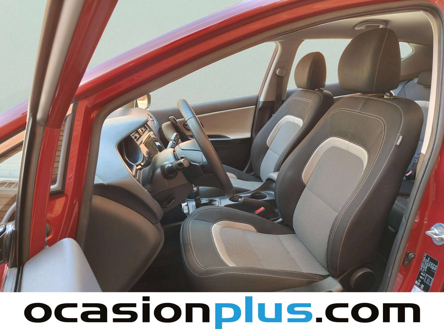 Foto asientos delanteros KIA Ceed KIA Ceed 1.6 CRDi VGT Tech DCT (136 CV)