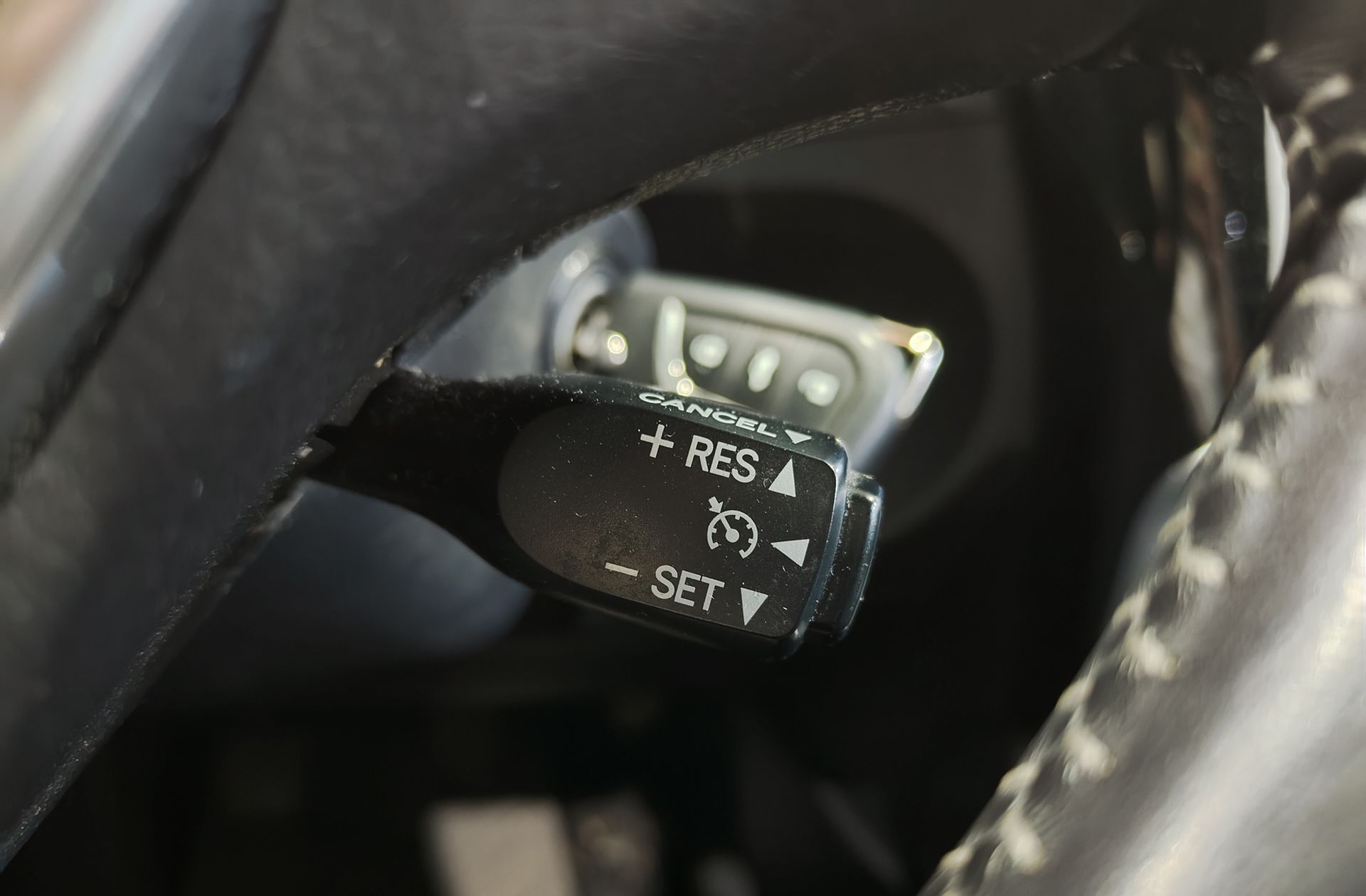 Toyota Auris 1.4 90 D Active - foto 25