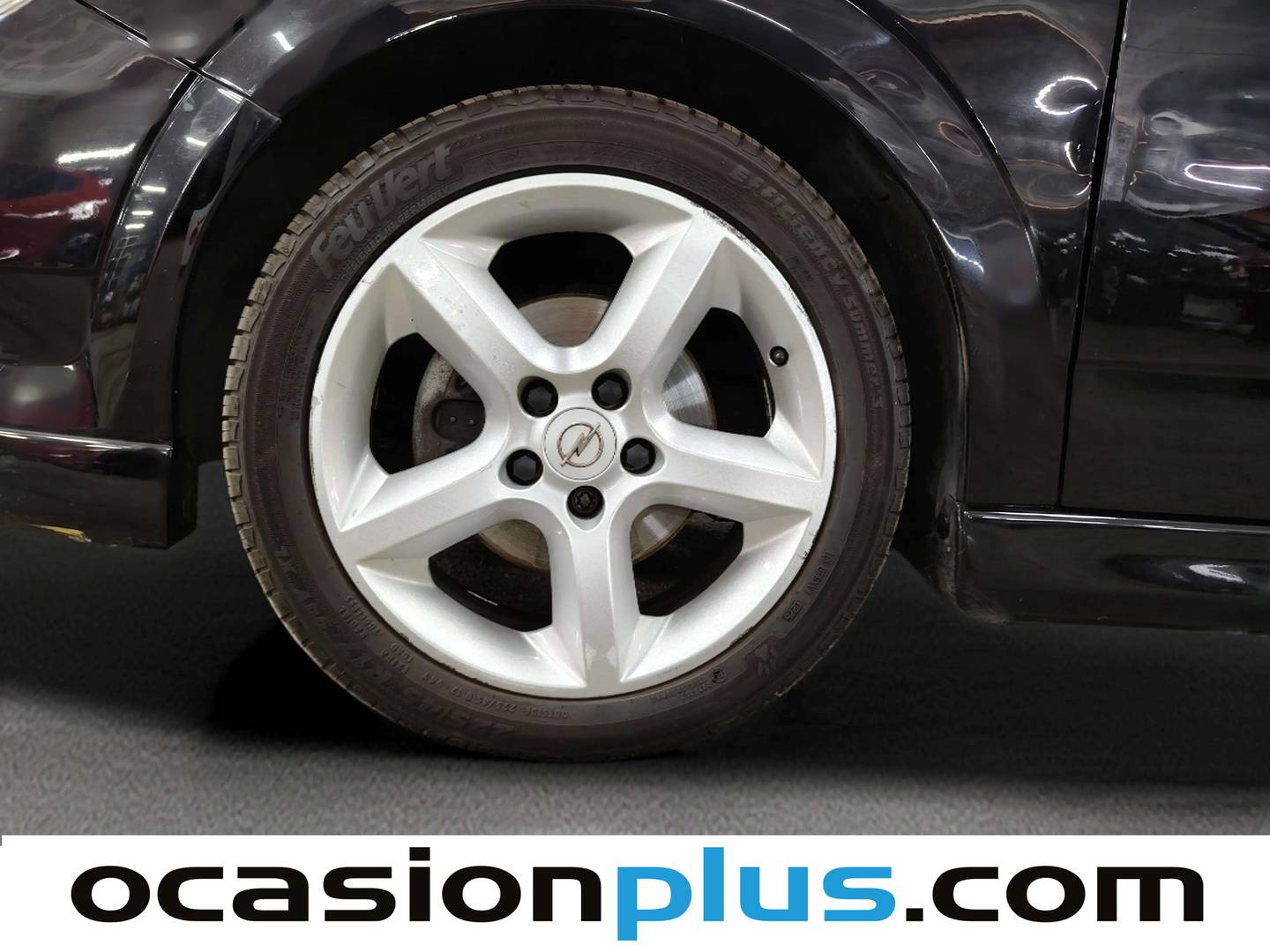 Equipamiento del Opel Astra Opel Astra 1.6 GTC Sport (115 CV)