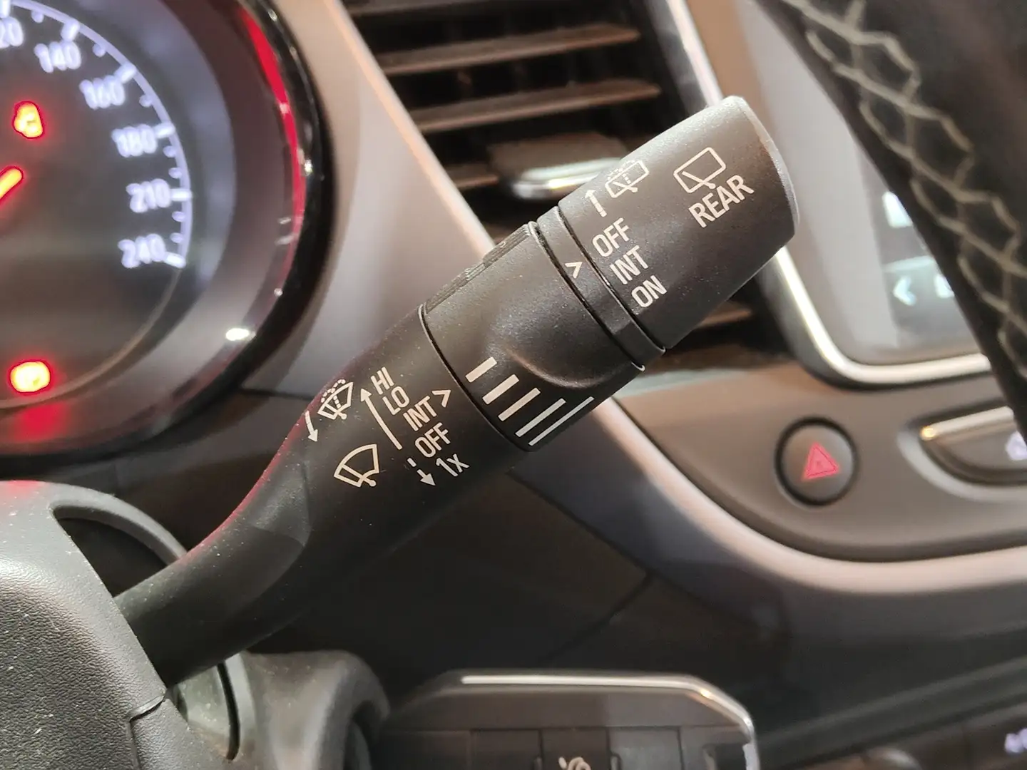 Foto Opel Crossland Opel Crossland 1.2 Edition (110 CV)