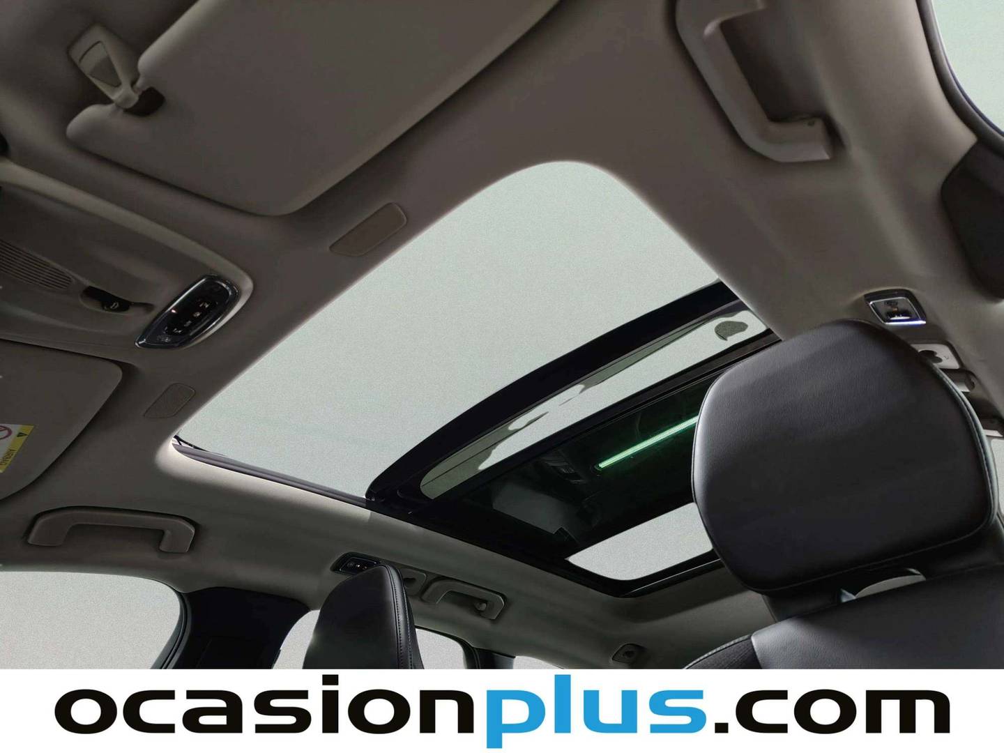 Equipamiento del Volvo XC60 Volvo XC60 D4 Momentum Auto (190 CV)