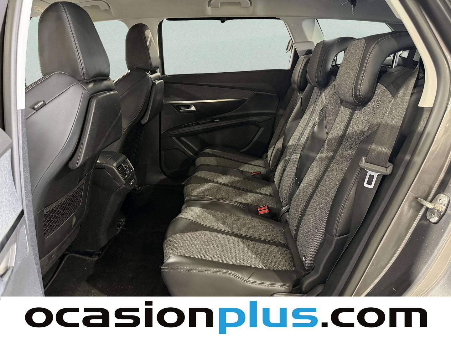 Foto asientos traseros Peugeot 5008 Peugeot 5008 PureTech 130 S&S Allure  EAT6 (130 CV) 7 plazas