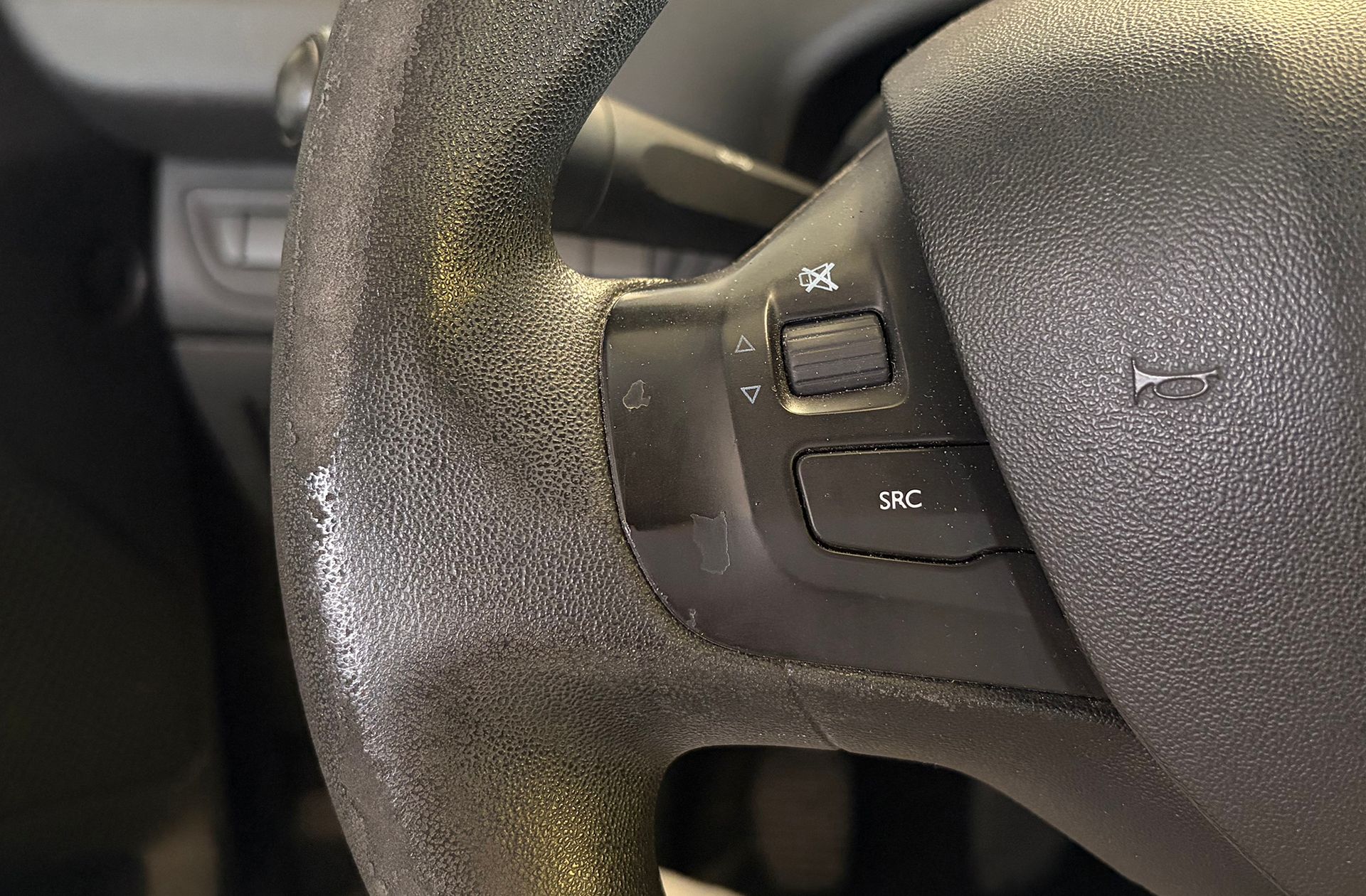 Peugeot 208 1.4 HDi Business Line - foto 21
