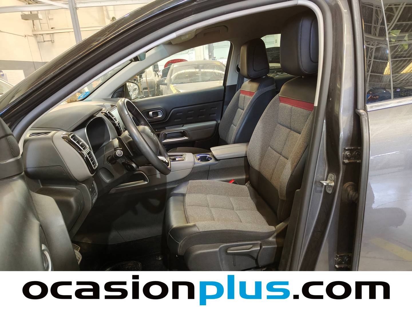 Foto asientos delanteros Citroën C5 Aircross Hybrid Citroën C5 Aircross Hybrid 225 Feel Pack e-EAT8 (225 CV)