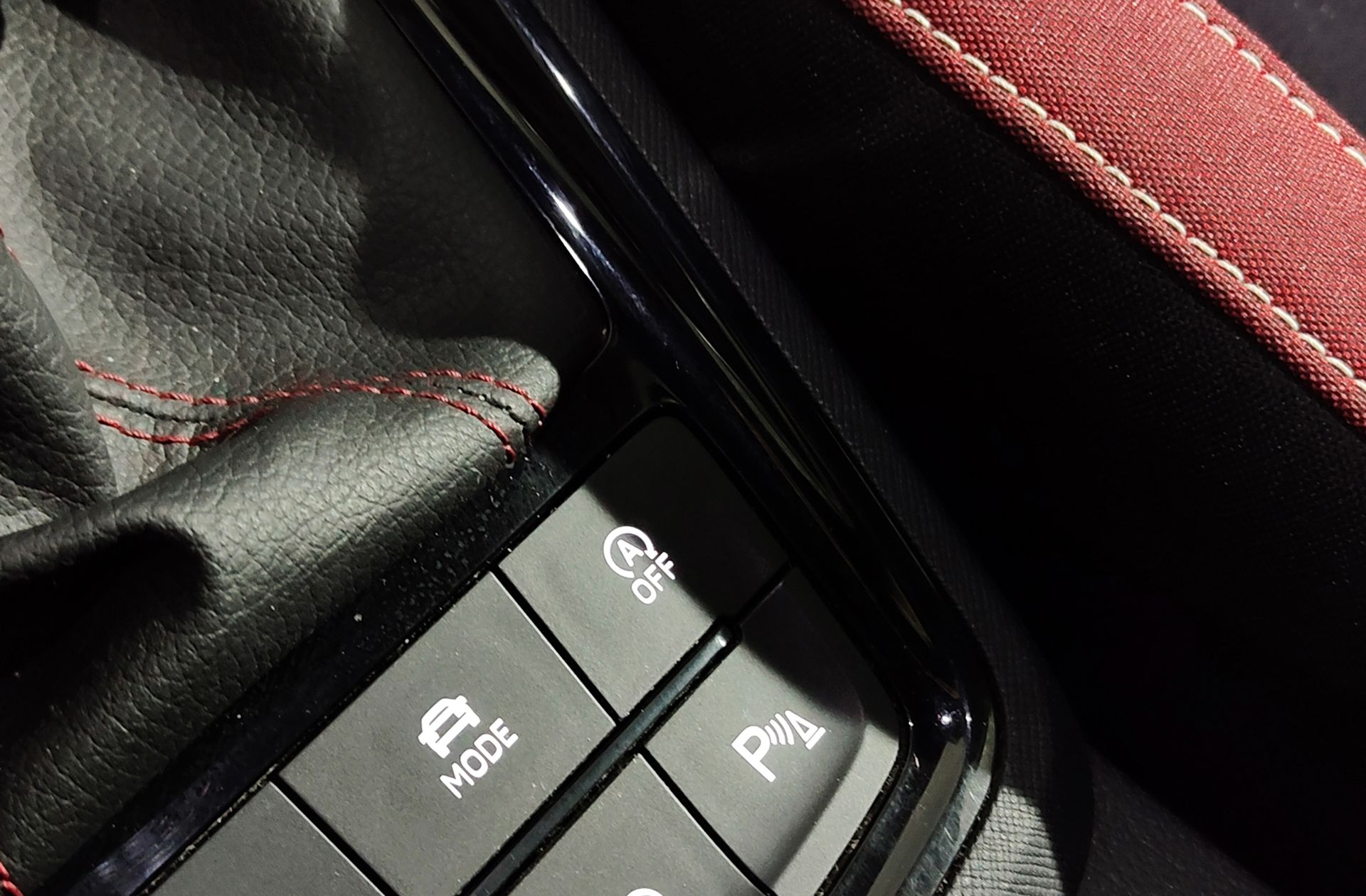 Škoda Kamiq 1.5 TSI Montecarlo DSG - foto 34